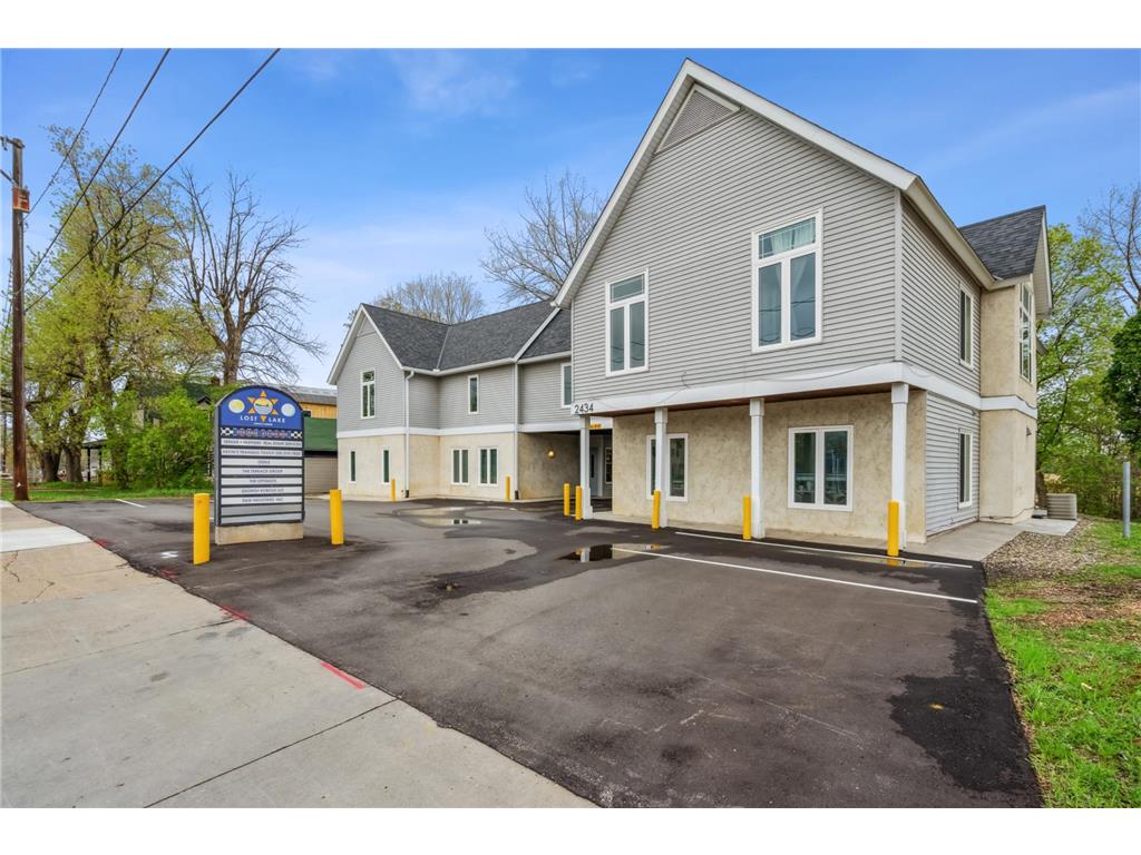 2434 Commerce Boulevard Mound MN 55364 - Lake Minnetonka 7064657 image1