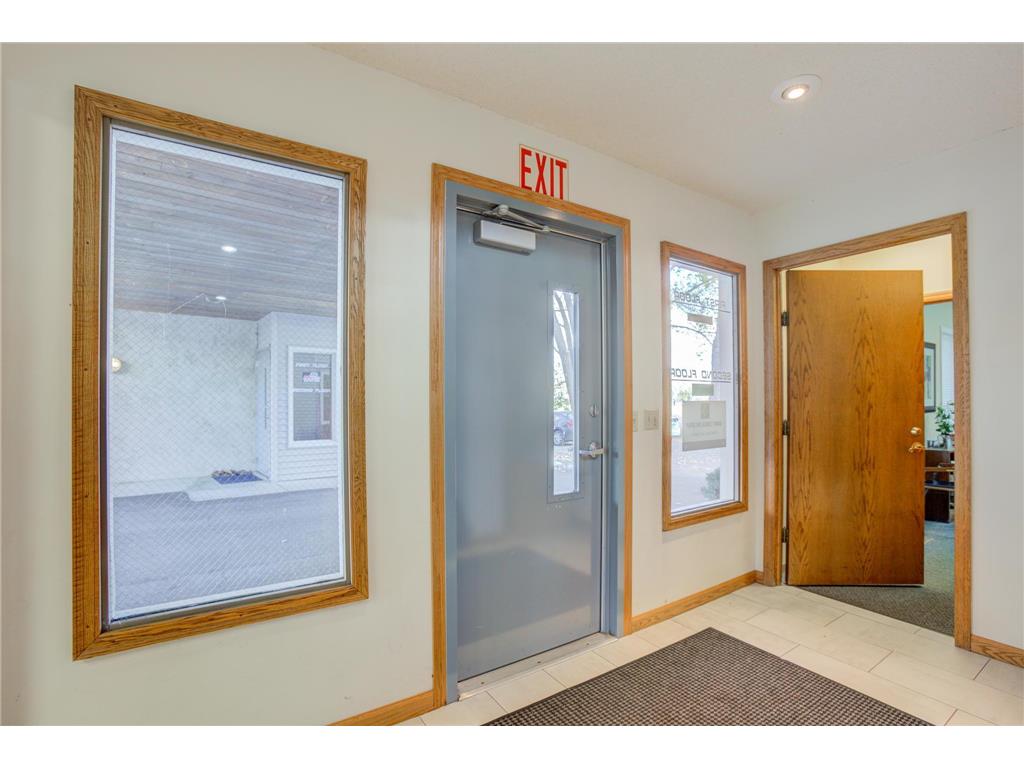 2434 Commerce Boulevard Mound MN 55364 - Lake Minnetonka 7064657 image27