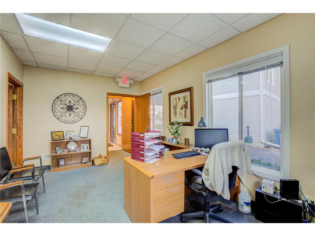 2434 Commerce Boulevard Mound MN 55364 - Lake Minnetonka 7064657 image37
