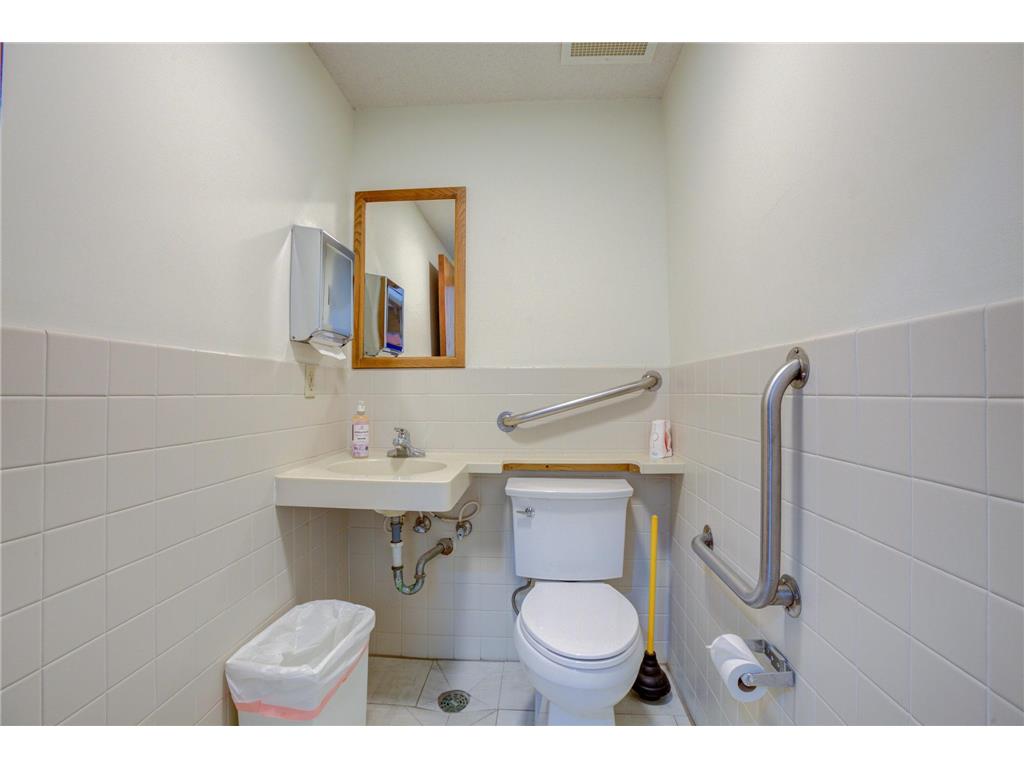 2434 Commerce Boulevard Mound MN 55364 - Lake Minnetonka 7064657 image52