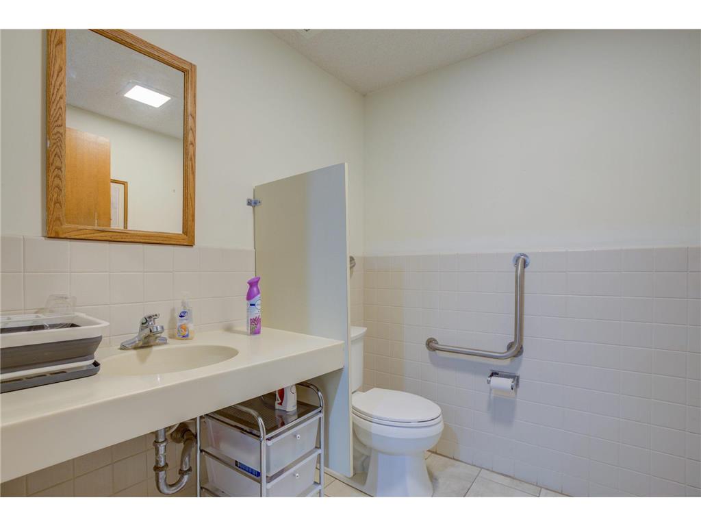 2434 Commerce Boulevard Mound MN 55364 - Lake Minnetonka 7064657 image53