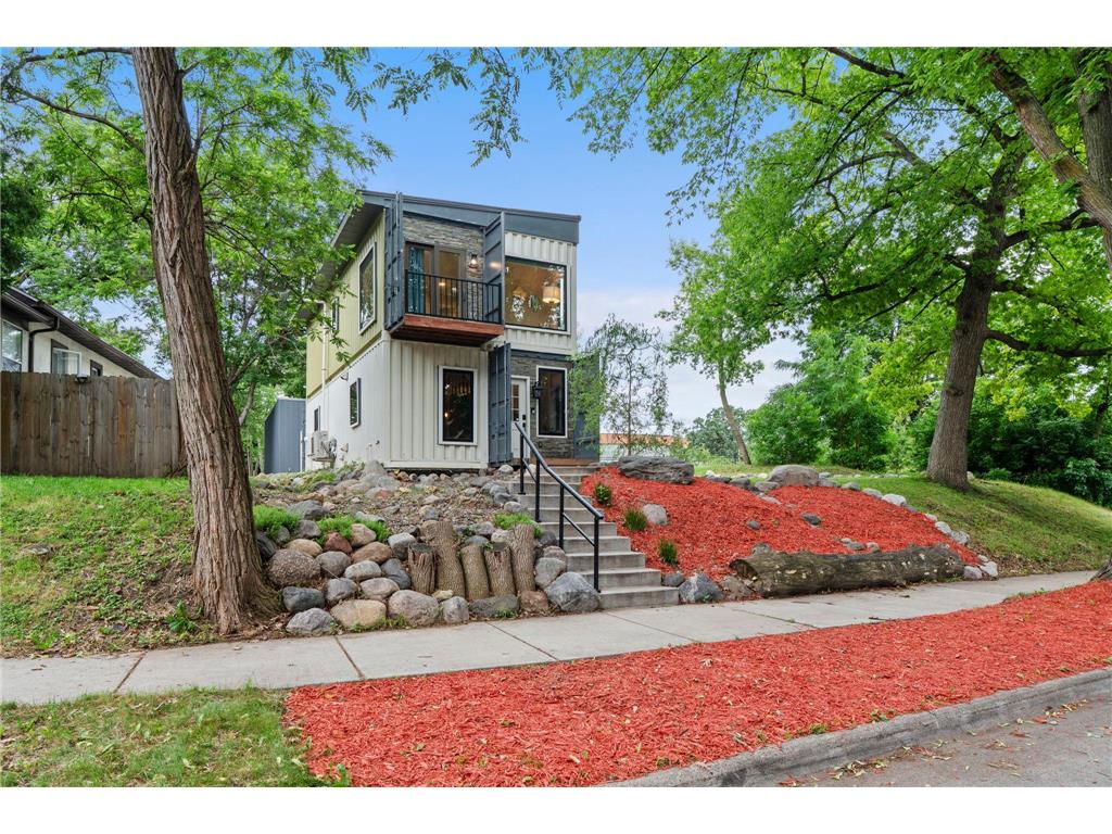 2434 Irving Avenue N Minneapolis MN 55411 7084762 image1