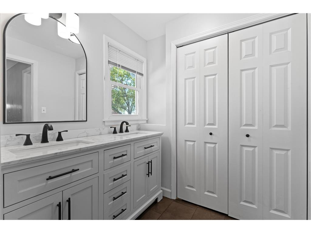 2435 25th Street NW Rochester MN 55901 7070745 image26