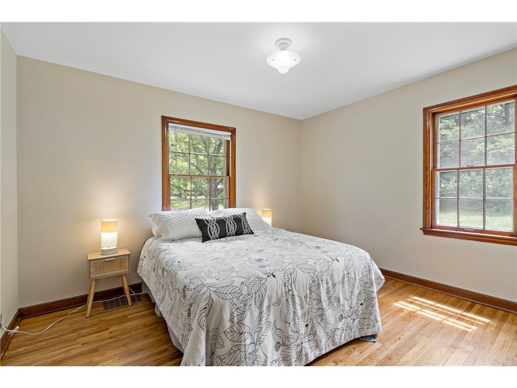 2435 Victoria Street N Roseville MN 55113 7029291 image12