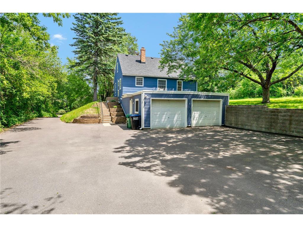 2435 Victoria Street N Roseville MN 55113 7029291 image2