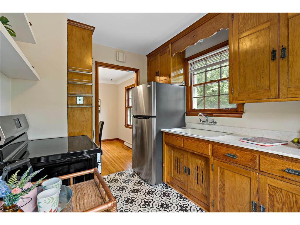 2435 Victoria Street N Roseville MN 55113 7029291 image7