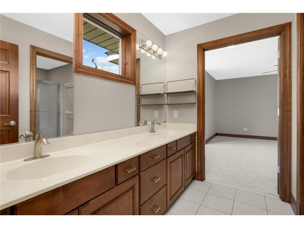 2437 Sunset Court Little Canada MN 55117 7047736 image46