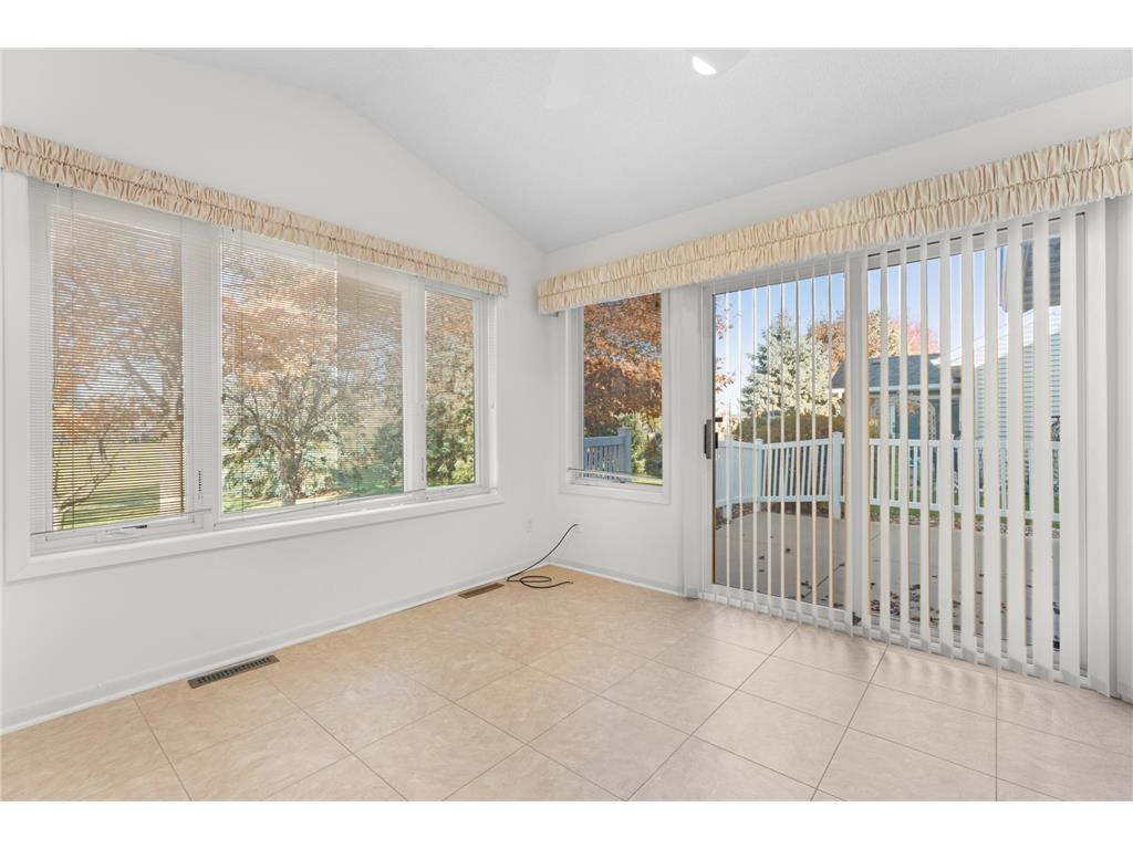 2437 Viola Heights Drive NE Rochester MN 55906 6810398 image13