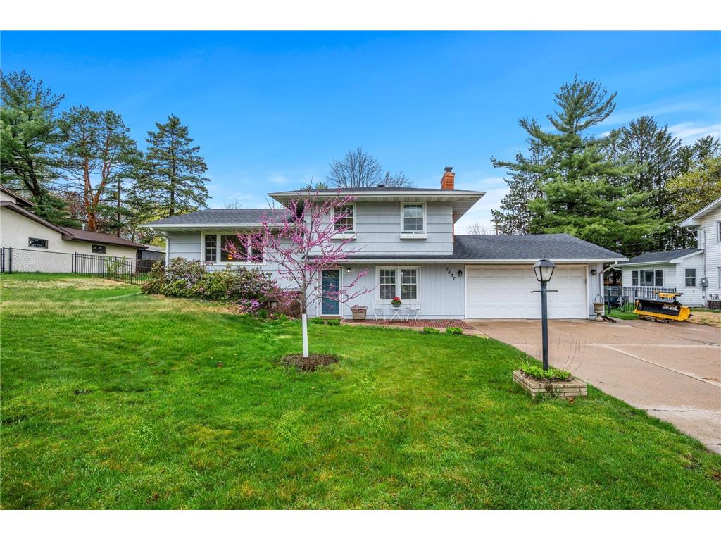 2437 Western Avenue N Roseville MN 55113 6524892 image1