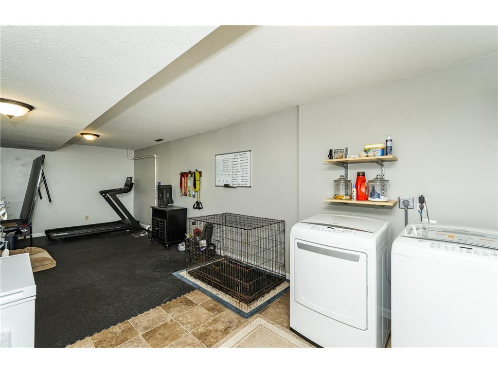 2439 60th Street NW Rochester MN 55901 7042872 image22