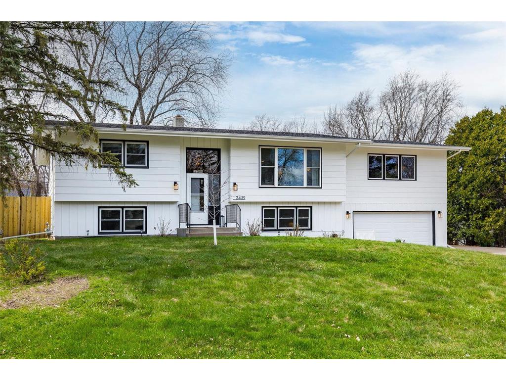 2439 Churchill Street Roseville MN 55113 6689048 image1