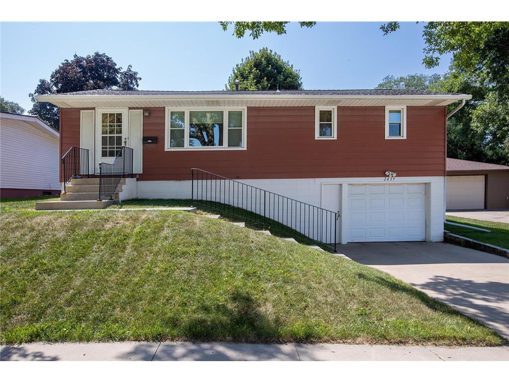 2439 NW 18 1/2 Avenue NW Rochester MN 55901 6418568 image1