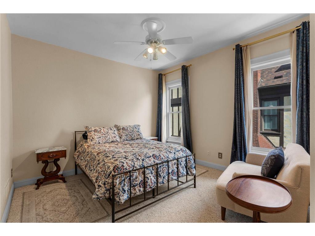 2439 Park Avenue #F Minneapolis MN 55404 7076719 image14