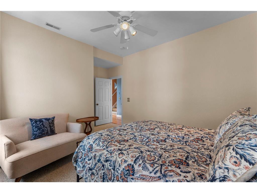 2439 Park Avenue #F Minneapolis MN 55404 7076719 image15