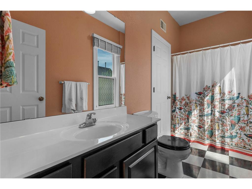 2439 Park Avenue #F Minneapolis MN 55404 7076719 image17