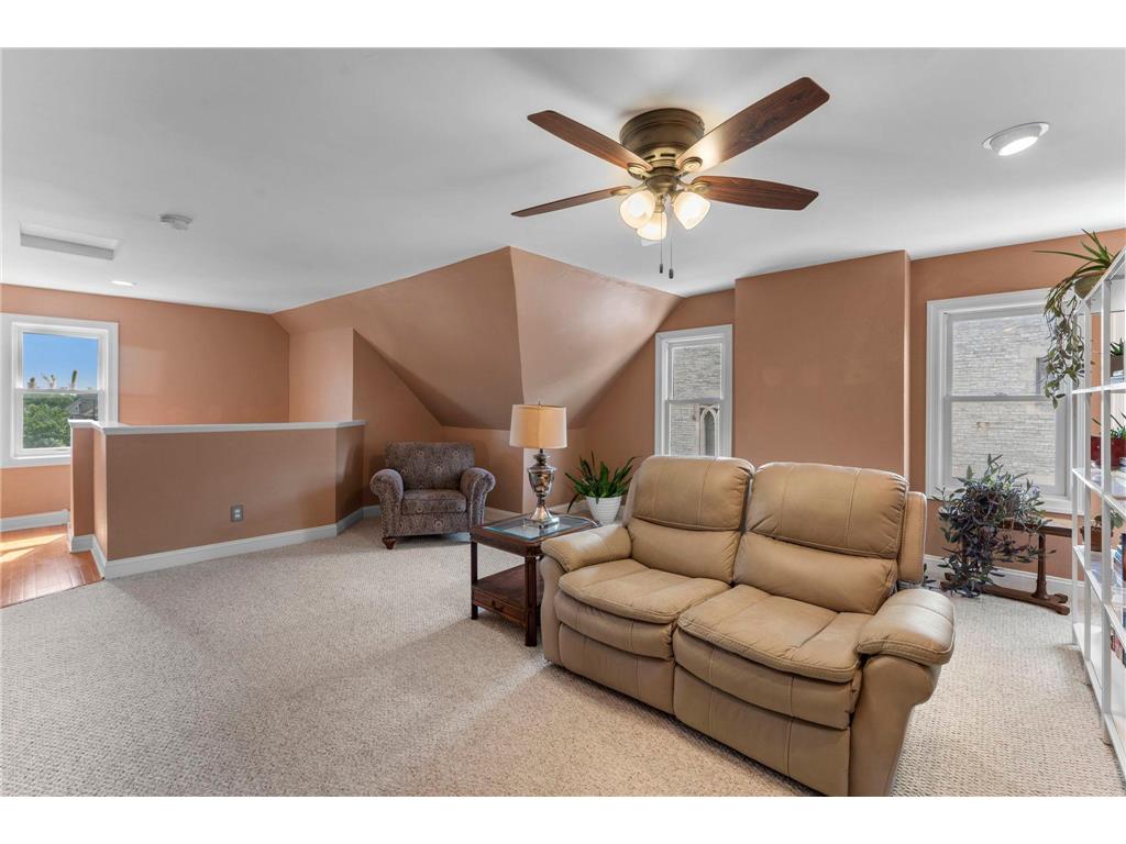 2439 Park Avenue #F Minneapolis MN 55404 7076719 image19