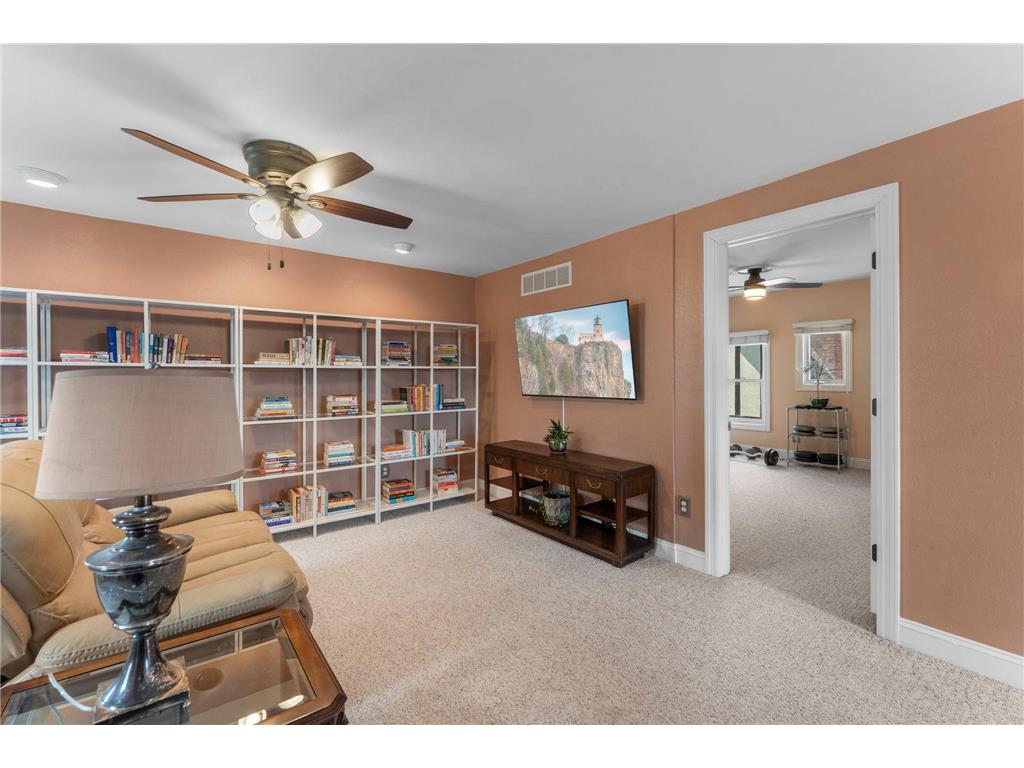 2439 Park Avenue #F Minneapolis MN 55404 7076719 image20
