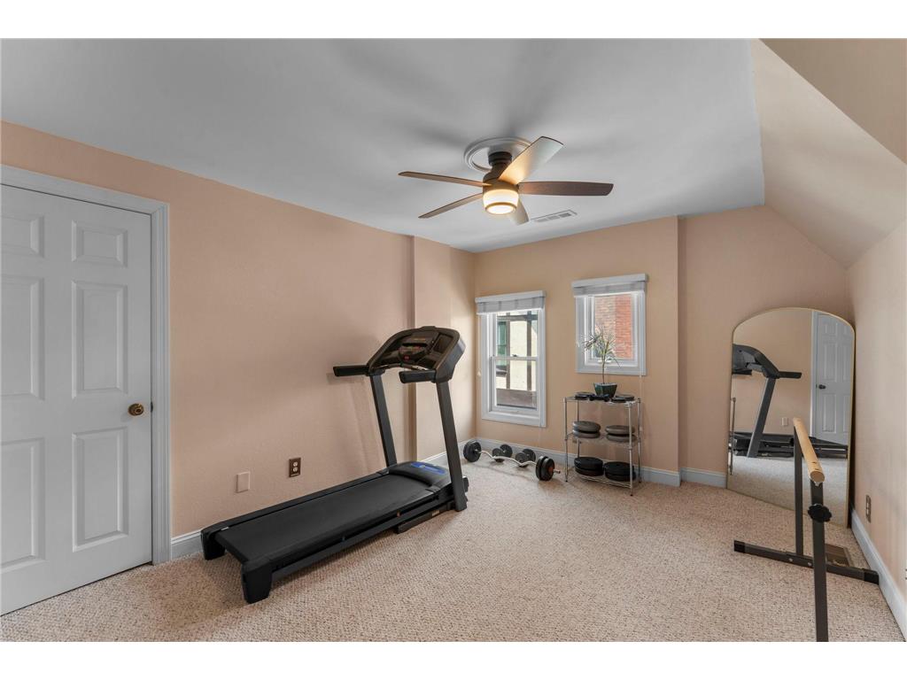 2439 Park Avenue #F Minneapolis MN 55404 7076719 image21