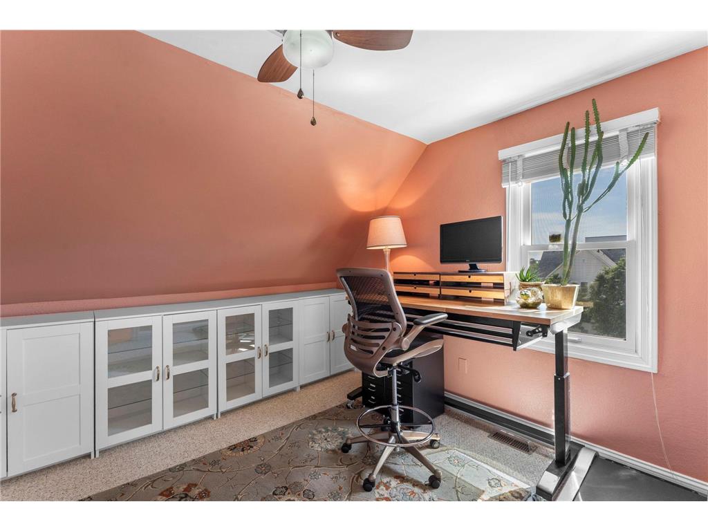2439 Park Avenue #F Minneapolis MN 55404 7076719 image23