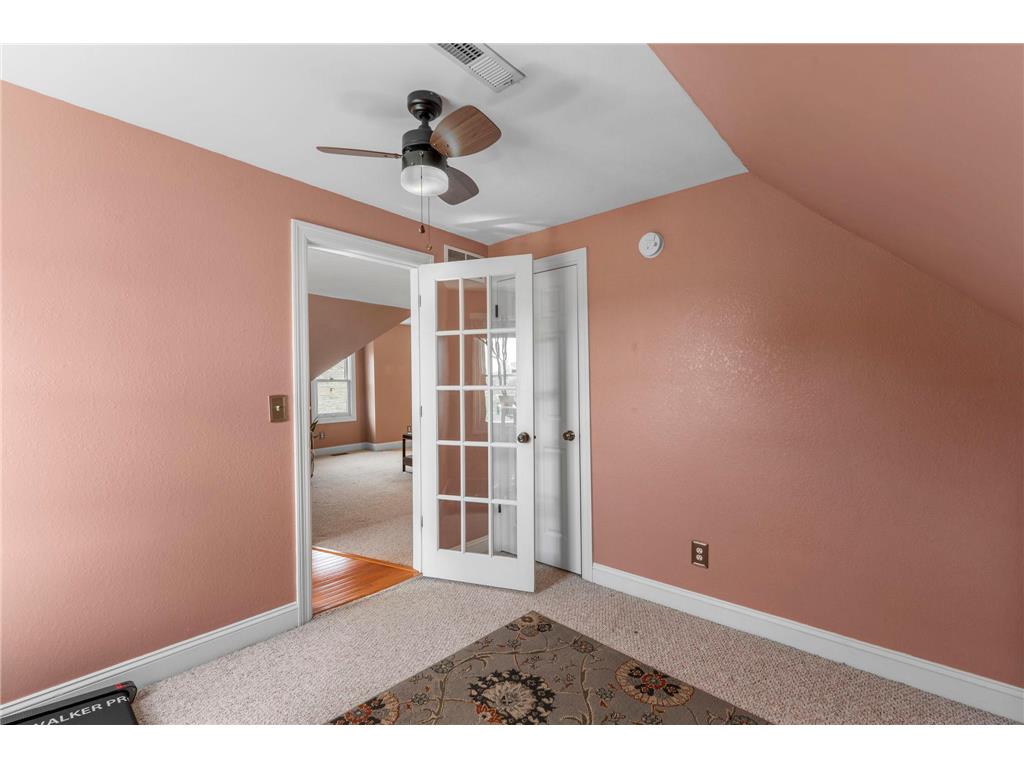 2439 Park Avenue #F Minneapolis MN 55404 7076719 image24