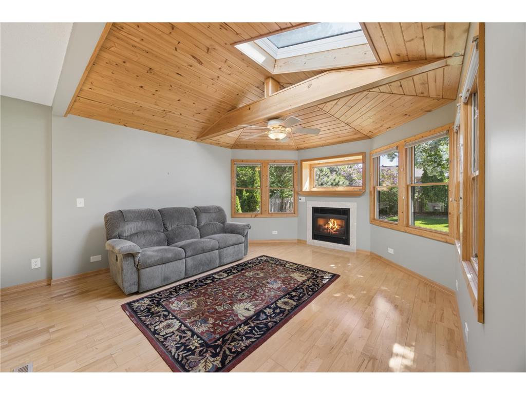 2439 Walnut Avenue New Brighton MN 55112 7071909 image7