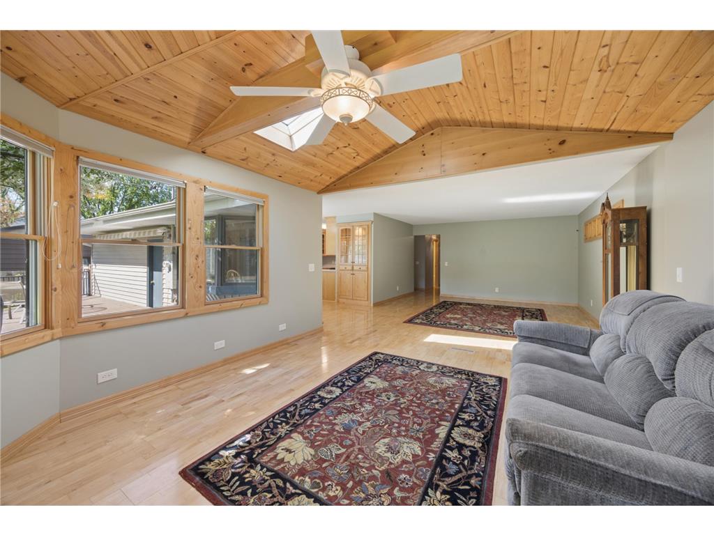 2439 Walnut Avenue New Brighton MN 55112 7071909 image8