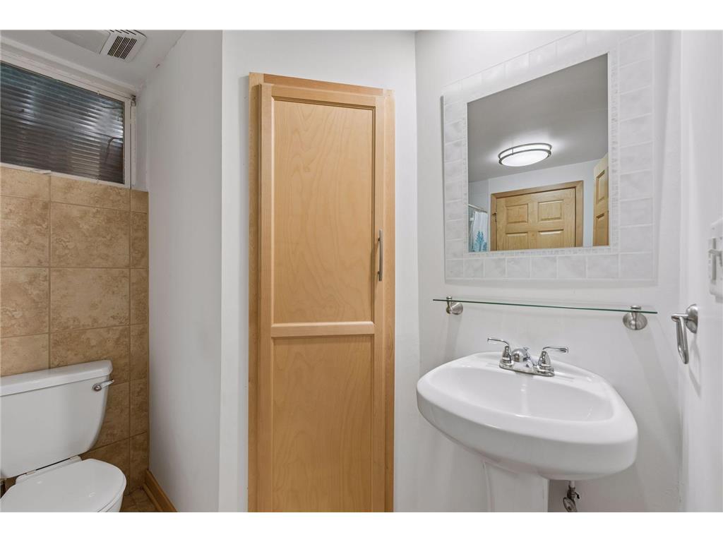 244 3rd Avenue NE Minneapolis MN 55413 7085922 image18