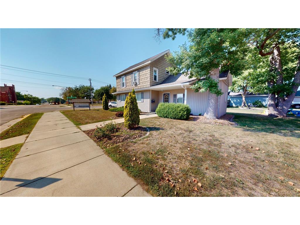 244 Clark Street W Albert Lea MN 56007 6723700 image1