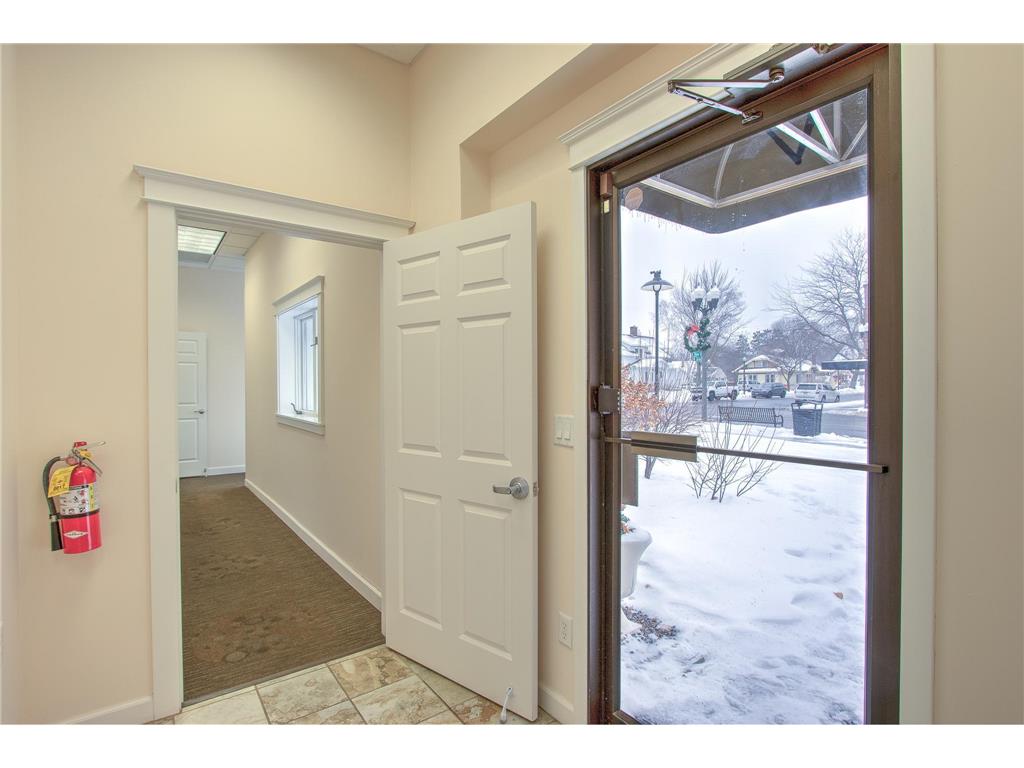 244 Main Street S Cambridge MN 55008 6815895 image5