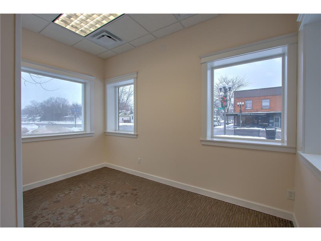 244 Main Street S Cambridge MN 55008 6815895 image9