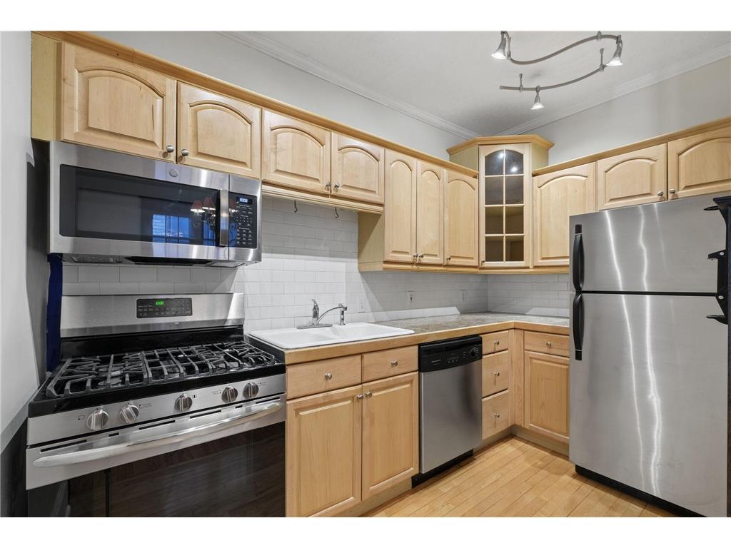 244 Marshall Avenue #3 Saint Paul MN 55102 7040114 image9