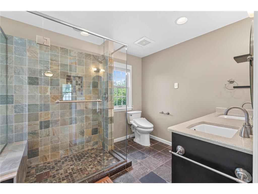 2440 Sunrise Drive Little Canada MN 55117 - Gervais 7106926 image10