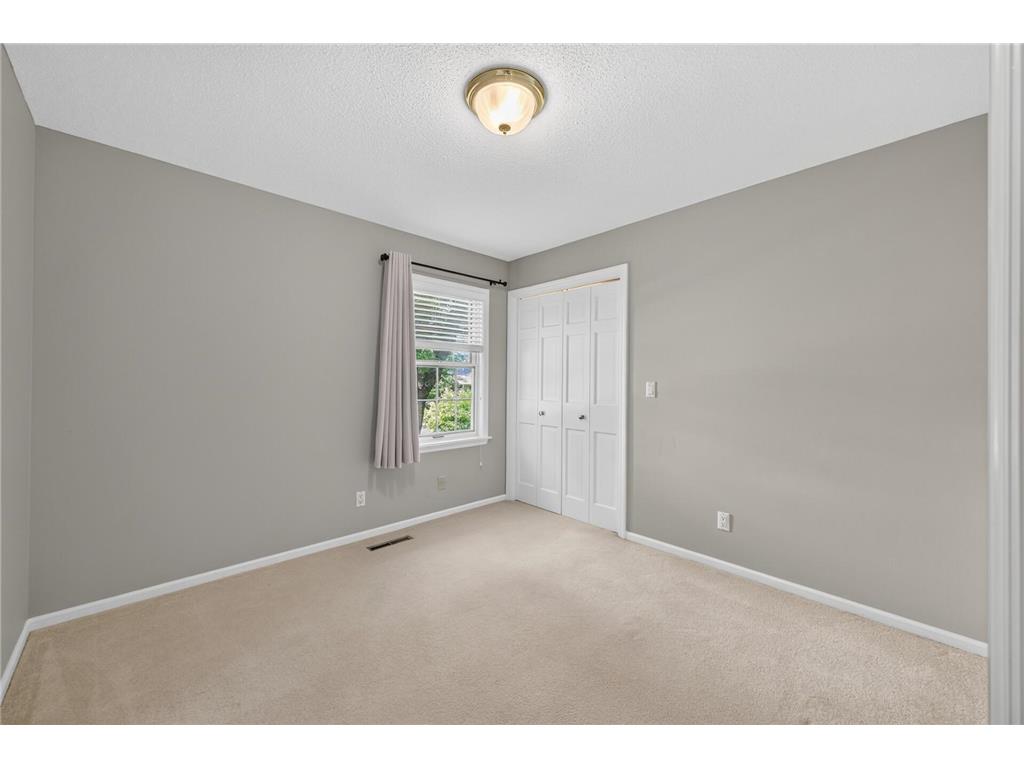 2440 Sunrise Drive Little Canada MN 55117 - Gervais 7106926 image17