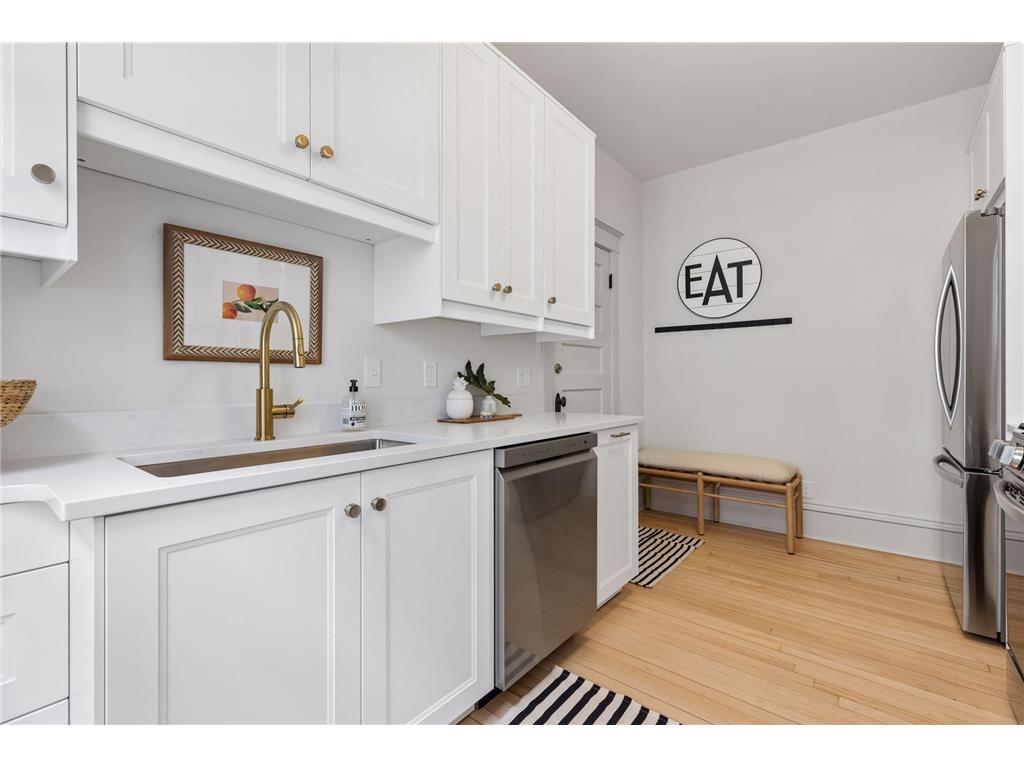 2441 Dupont Avenue S Minneapolis MN 55405 7081567 image12