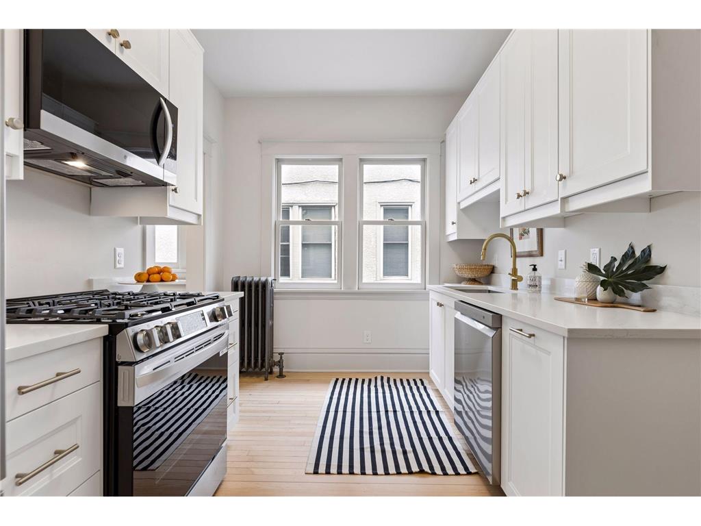 2441 Dupont Avenue S Minneapolis MN 55405 7081567 image13