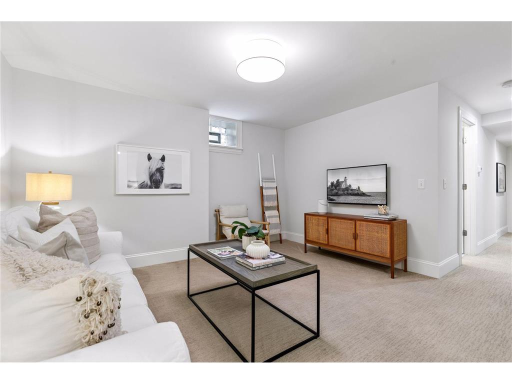 2441 Dupont Avenue S Minneapolis MN 55405 7081567 image18