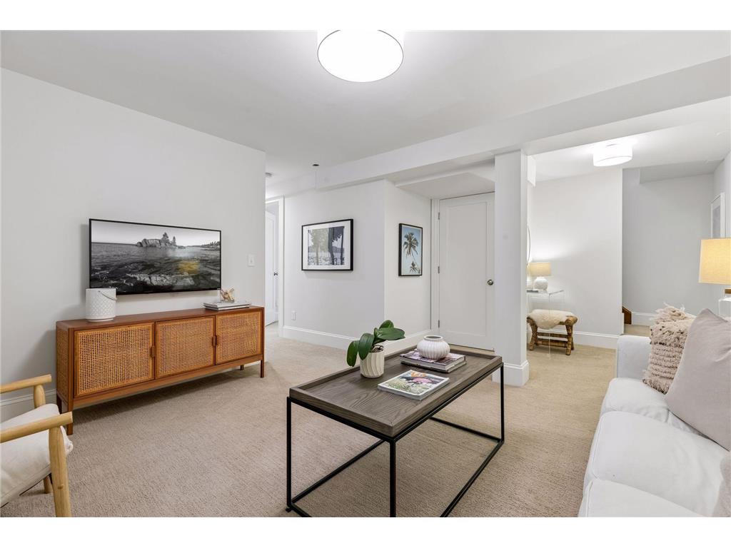2441 Dupont Avenue S Minneapolis MN 55405 7081567 image19