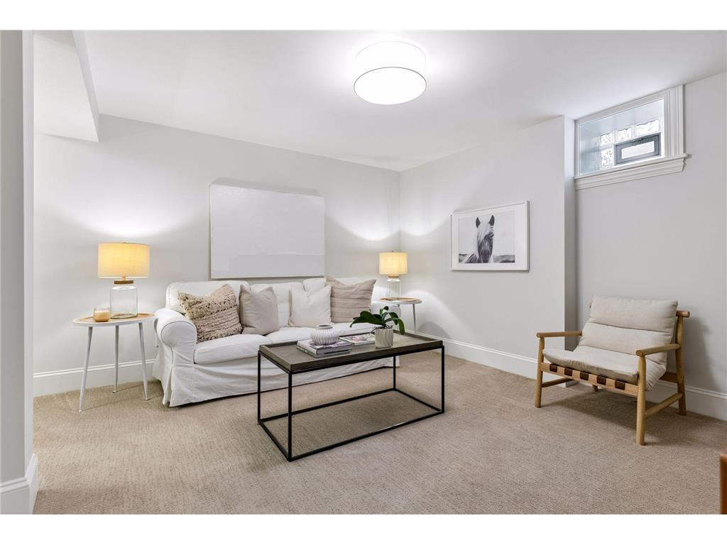 2441 Dupont Avenue S Minneapolis MN 55405 7081567 image20