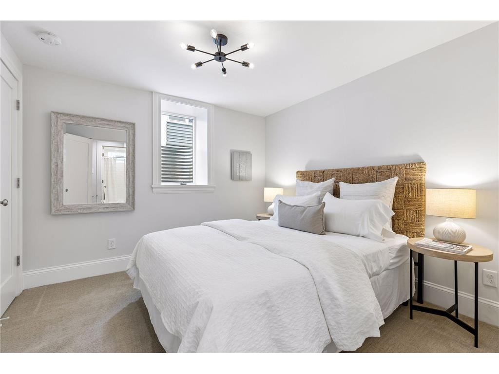 2441 Dupont Avenue S Minneapolis MN 55405 7081567 image21
