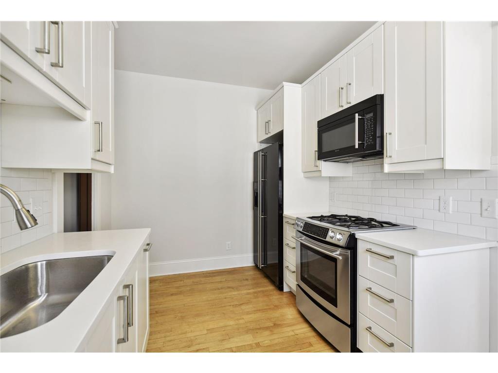 2441 Dupont Avenue S Minneapolis MN 55405 7081567 image30