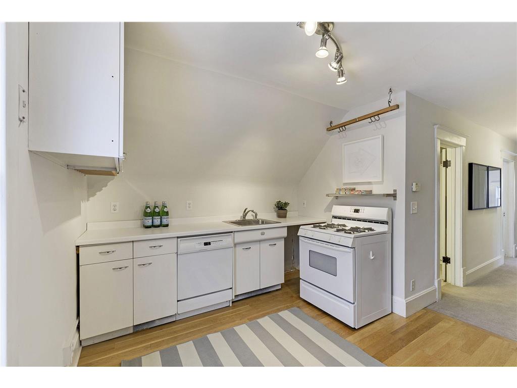 2441 Dupont Avenue S Minneapolis MN 55405 7081567 image36