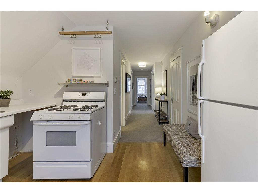 2441 Dupont Avenue S Minneapolis MN 55405 7081567 image37