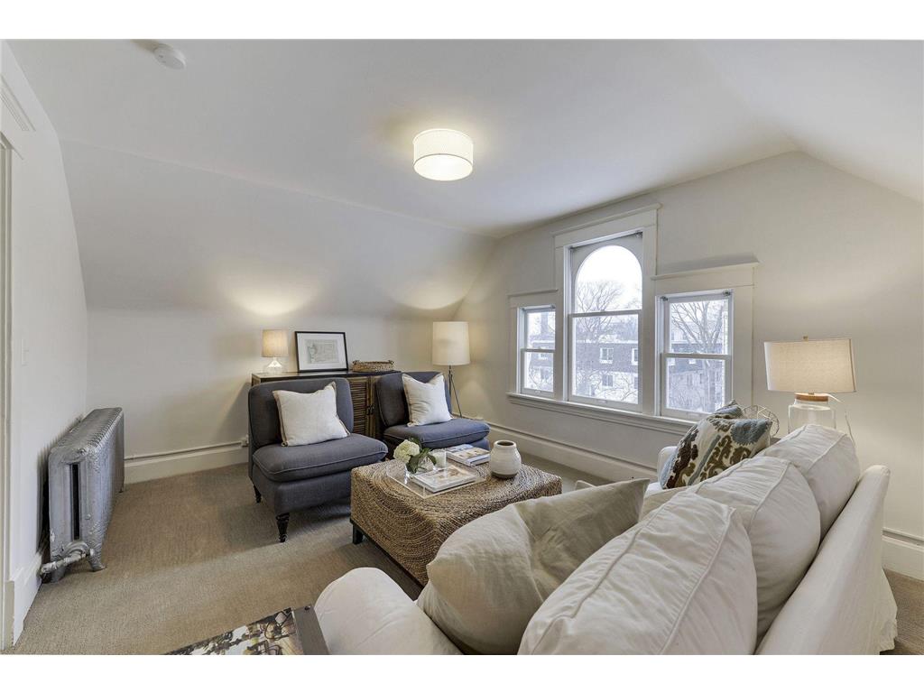 2441 Dupont Avenue S Minneapolis MN 55405 7081567 image38