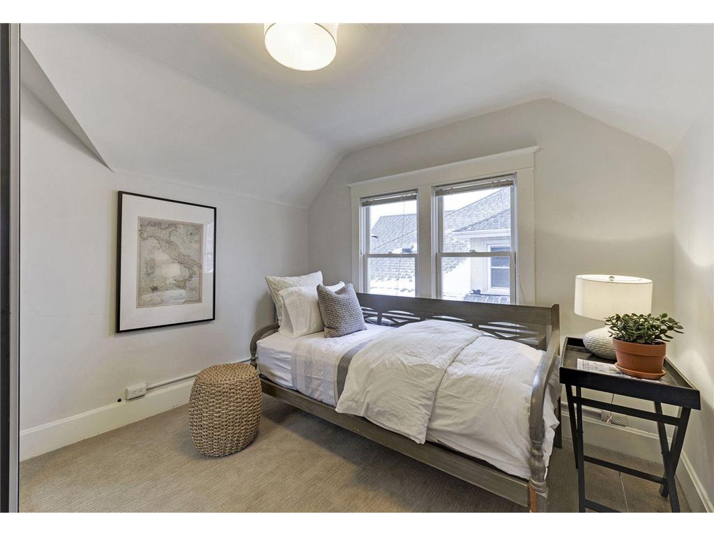 2441 Dupont Avenue S Minneapolis MN 55405 7081567 image40