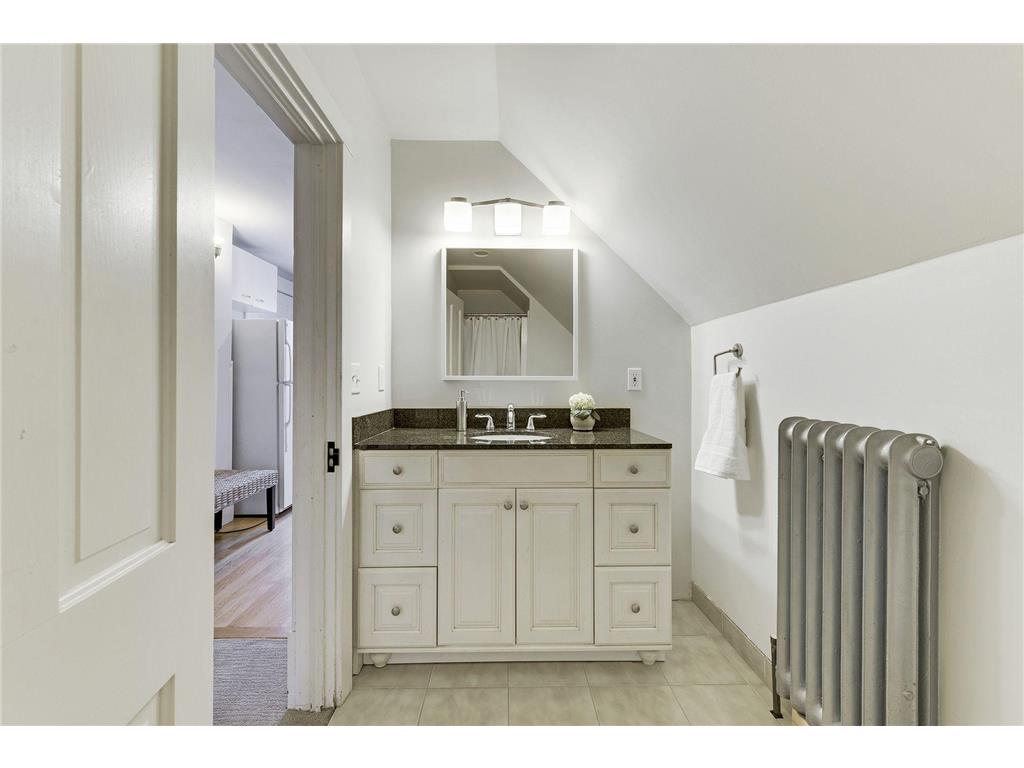 2441 Dupont Avenue S Minneapolis MN 55405 7081567 image41