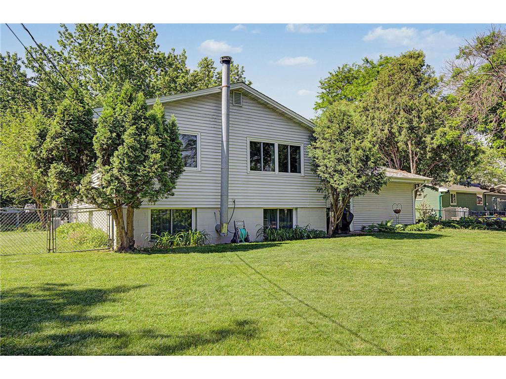 2443 Birch Street White Bear Lake MN 55110 7032692 image30