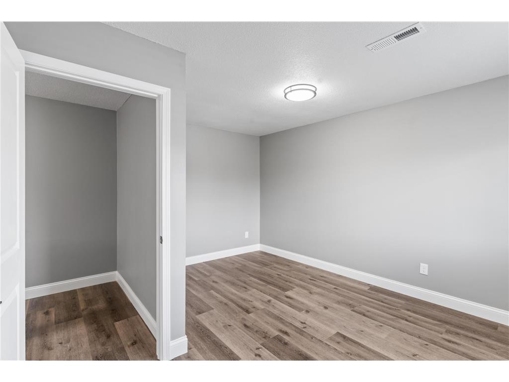 2443 Elliot Avenue Minneapolis MN 55404 7066919 image14