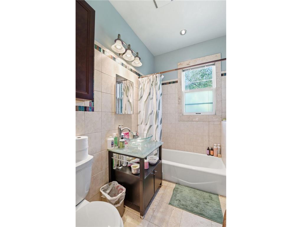 2444 1st Avenue S Minneapolis MN 55404 7076411 image20