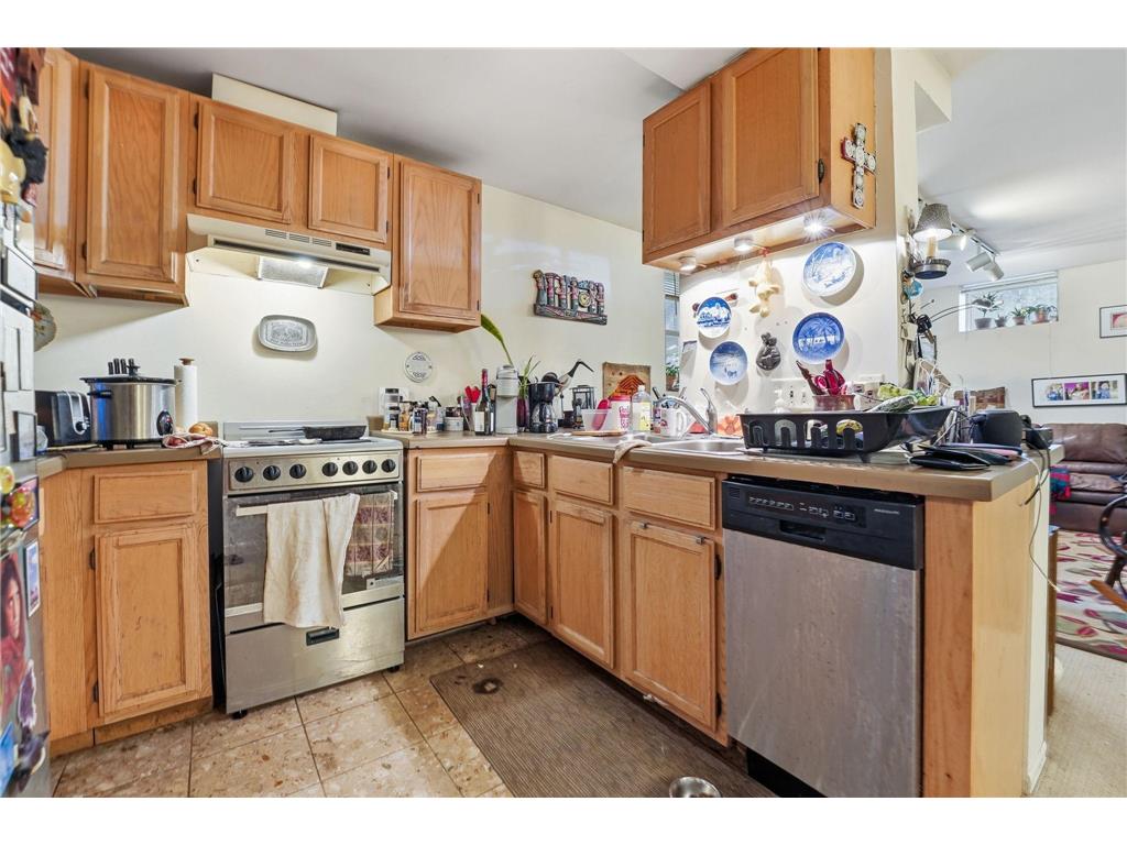 2444 1st Avenue S Minneapolis MN 55404 7076411 image4