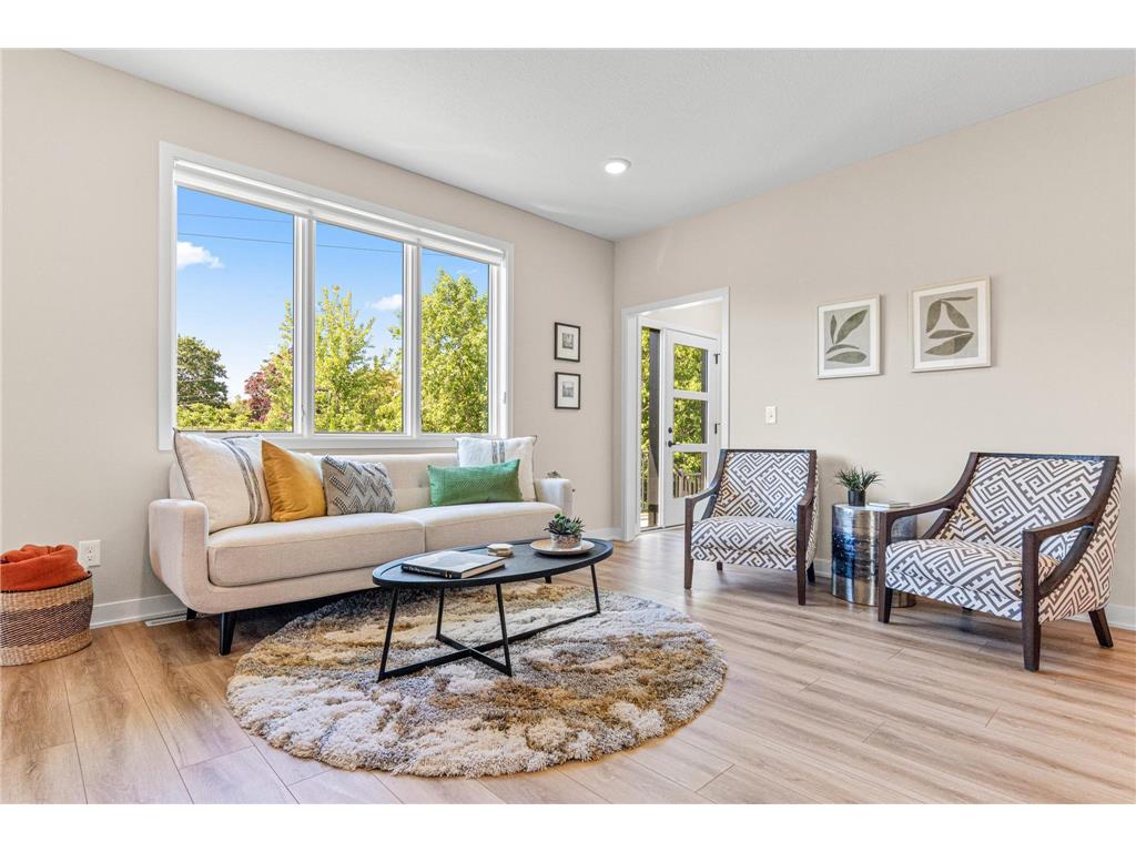 2444 County Road D W Roseville MN 55112 6718306 image1